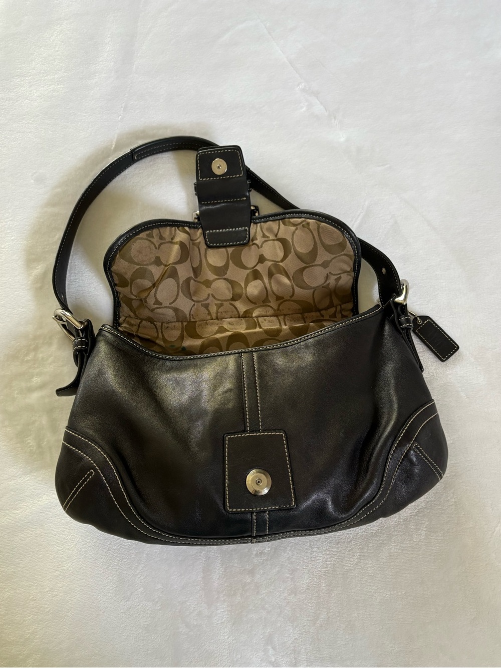 Vintage Coach Soho Flap Hobo Bag - Picture 5 of 10